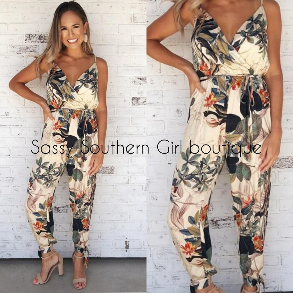 🆕⭐ Tropical print jumpsuit romper⭐